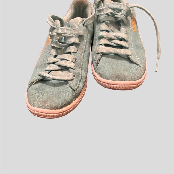 Puma size 6 mint suede classic shoes - Picture 1 of 11